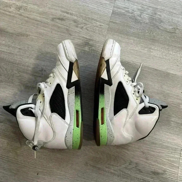 Air Jordan  Space Jam nice colors retro Sz 9 - Picture 3 of 7